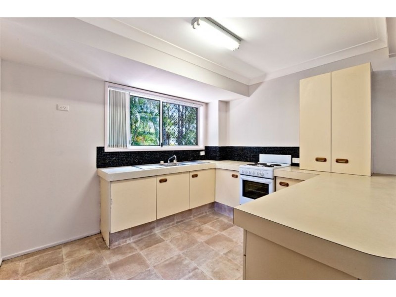 1/17 Eurimbula Court, Paradise Point QLD 4216