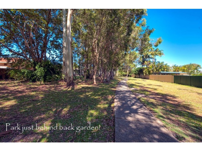 1/17 Eurimbula Court, Paradise Point QLD 4216