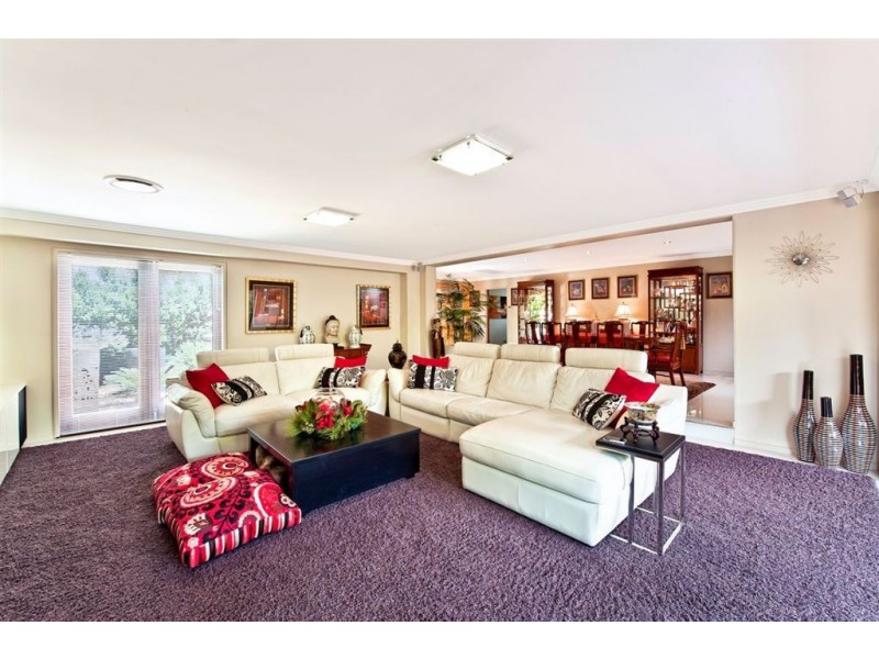 43 Broadwater Street, Runaway Bay QLD 4216