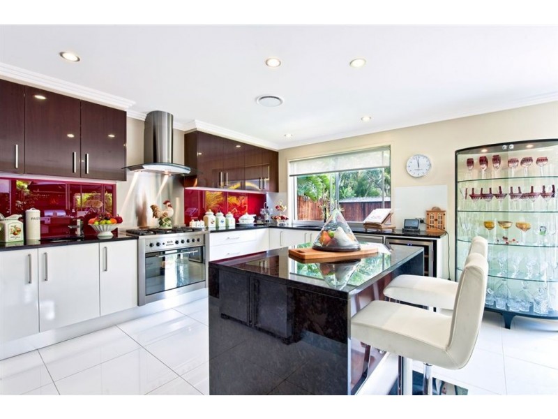 43 Broadwater Street, Runaway Bay QLD 4216