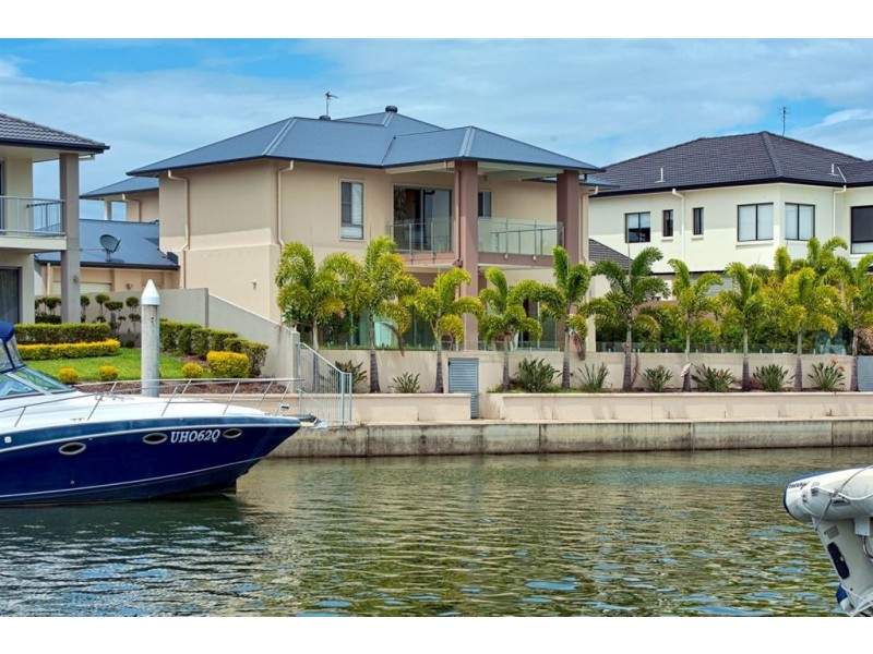 7 North Quay Drive, Biggera Waters QLD 4216