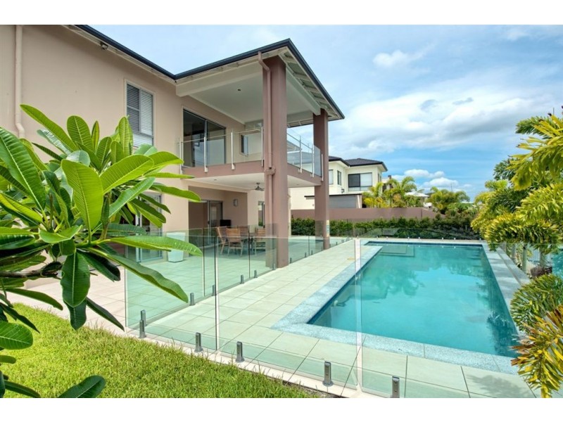 7 North Quay Drive, Biggera Waters QLD 4216