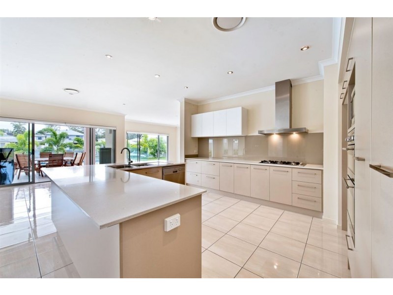 7 North Quay Drive, Biggera Waters QLD 4216