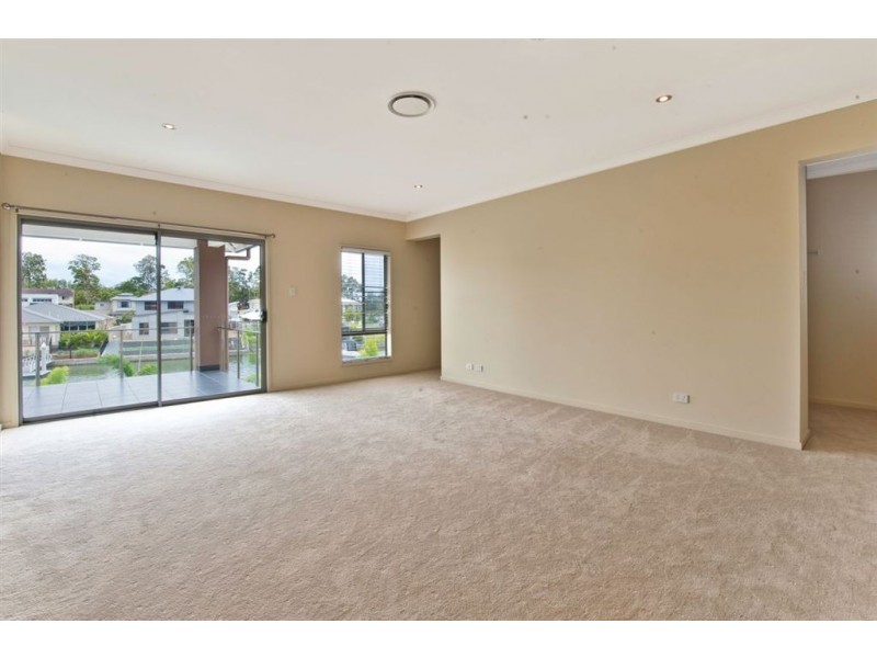 7 North Quay Drive, Biggera Waters QLD 4216