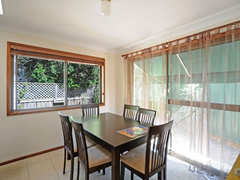 2/11 Esther Place, Surfers Paradise QLD 4217