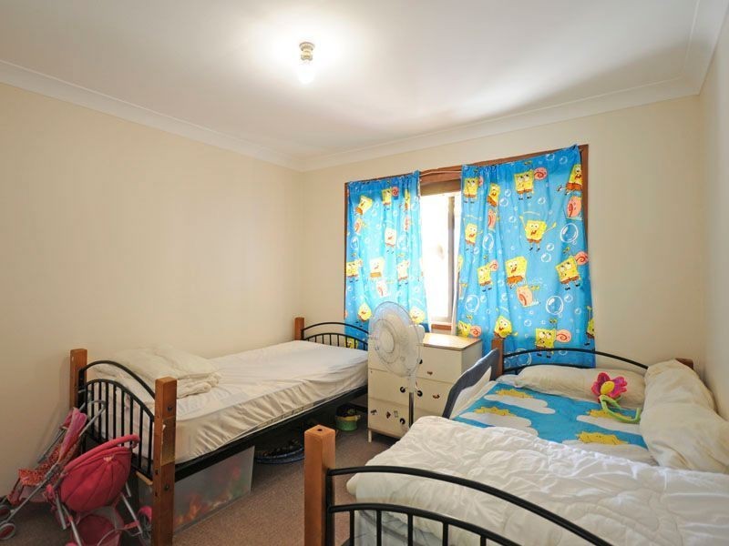 2/11 Esther Place, Surfers Paradise QLD 4217