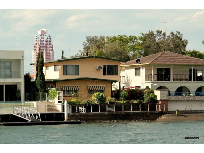 221 Stanhill Dr, Chevron Island QLD 4217