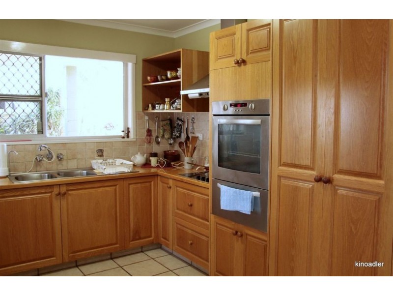 221 Stanhill Dr, Chevron Island QLD 4217