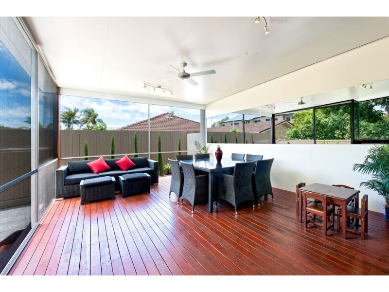 2/15 Teal Avenue, Paradise Point QLD 4216