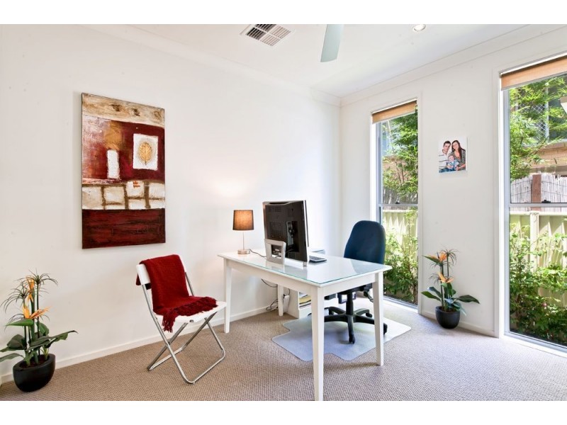 2/15 Teal Avenue, Paradise Point QLD 4216