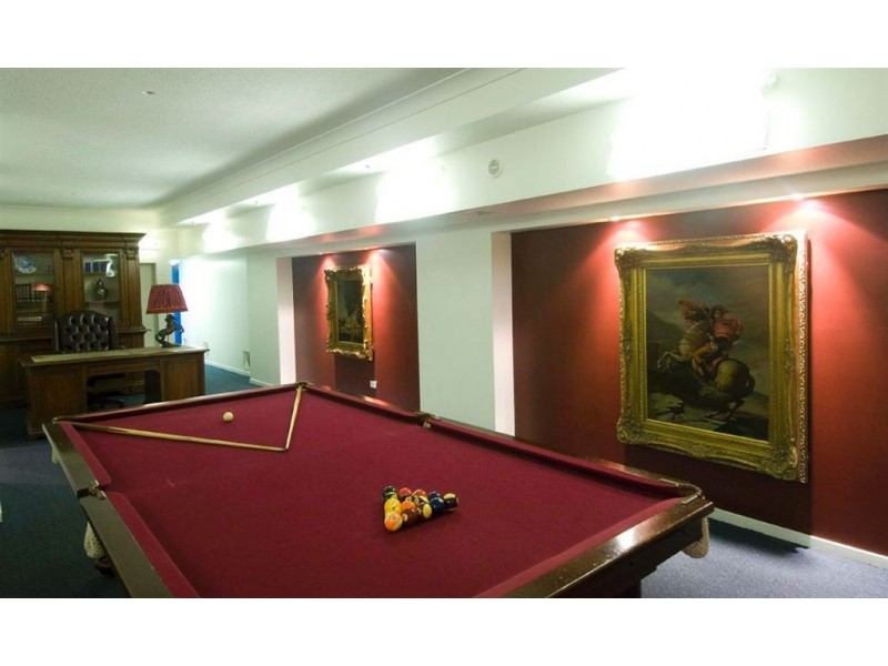 3I/510 Marine Parade, Biggera Waters QLD 4216