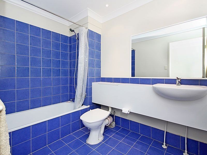 9/77 Government, Labrador QLD 4215