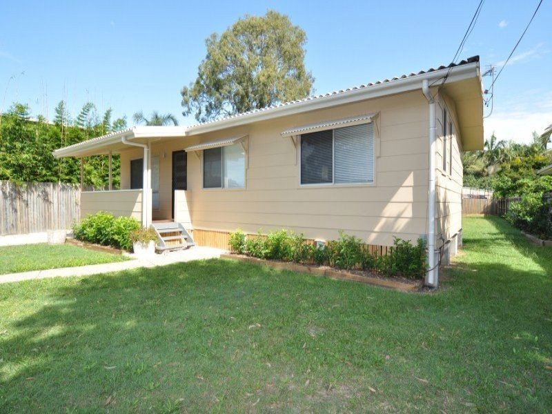 8 Coombe Avenue, Hope Island QLD 4212