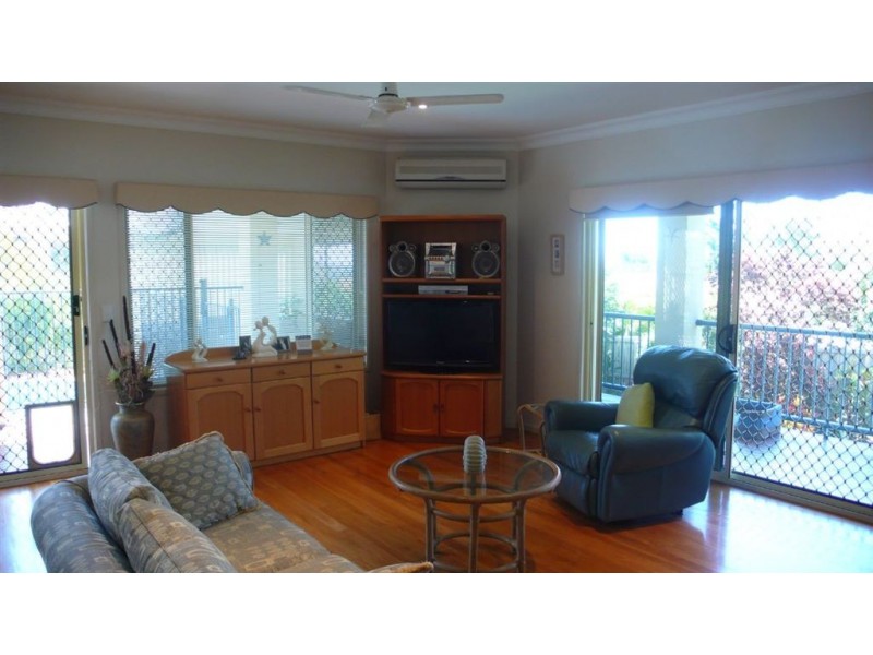 20 Tara Vista Boulevard, Highland Park QLD 4211