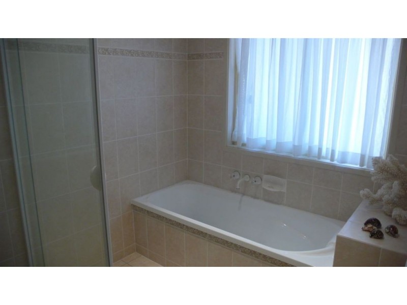 20 Tara Vista Boulevard, Highland Park QLD 4211