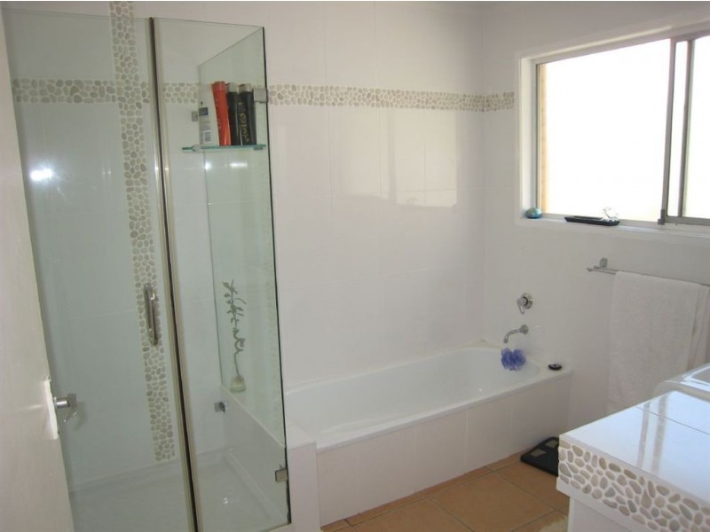 161 Campbell Street, Sorrento QLD 4217