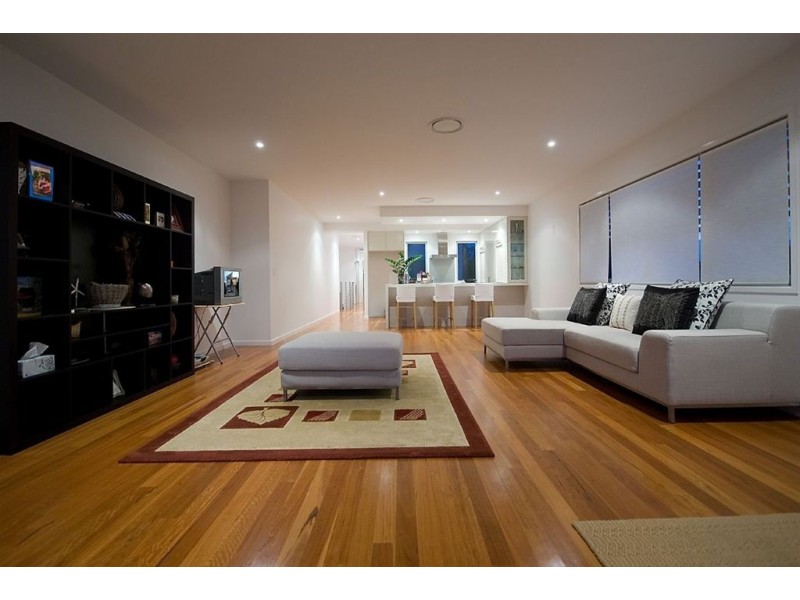 1/22 Eider Avenue, Paradise Point QLD 4216