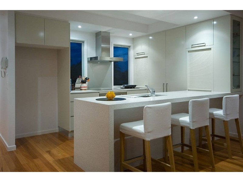 1/22 Eider Avenue, Paradise Point QLD 4216