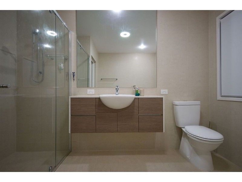 1/22 Eider Avenue, Paradise Point QLD 4216