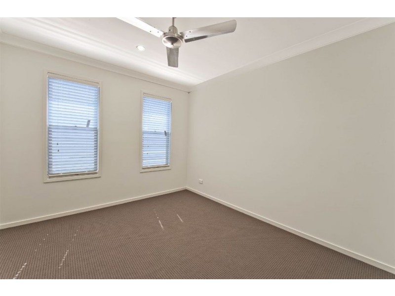 3/119 Eugaree Street, Southport QLD 4215