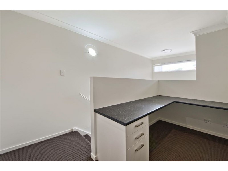 3/119 Eugaree Street, Southport QLD 4215