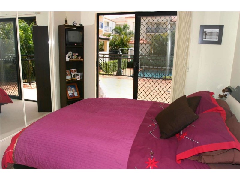 6/5 Railway Street, Southport QLD 4215