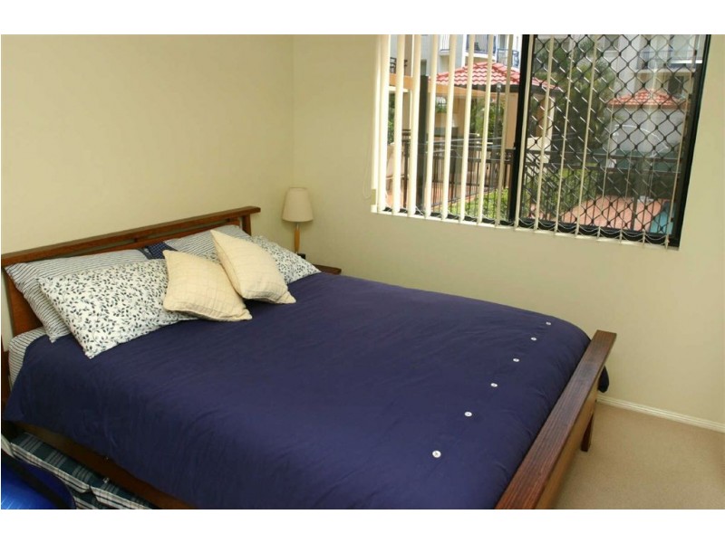 6/5 Railway Street, Southport QLD 4215