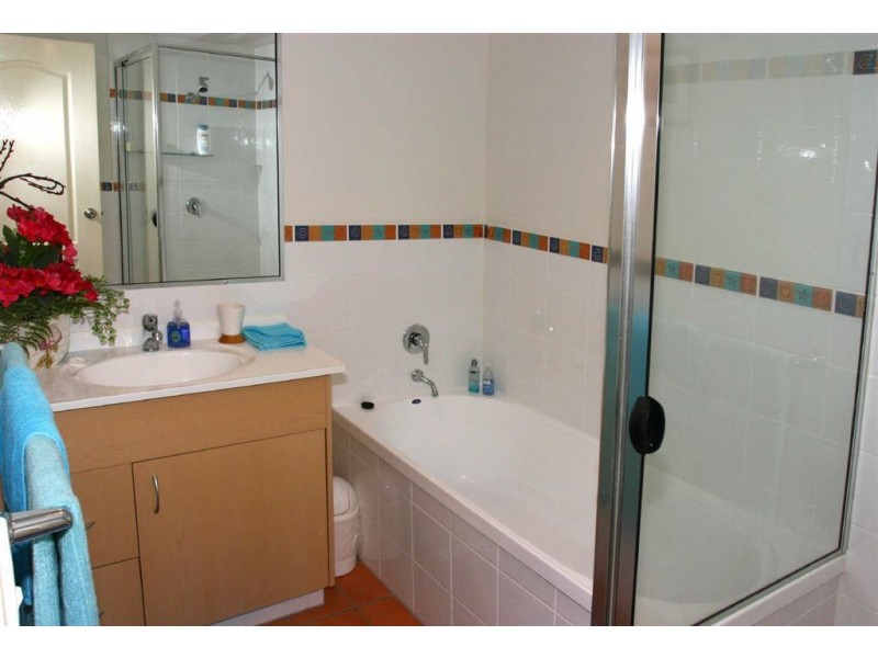 6/5 Railway Street, Southport QLD 4215