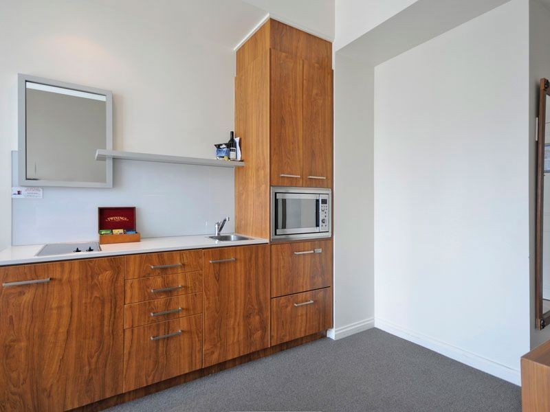 2005/2006/25 Laycock Street, Surfers Paradise QLD 4217