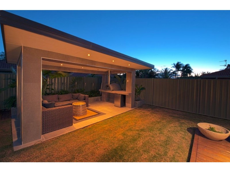 31 Lakefield Crescent, Paradise Point QLD 4216