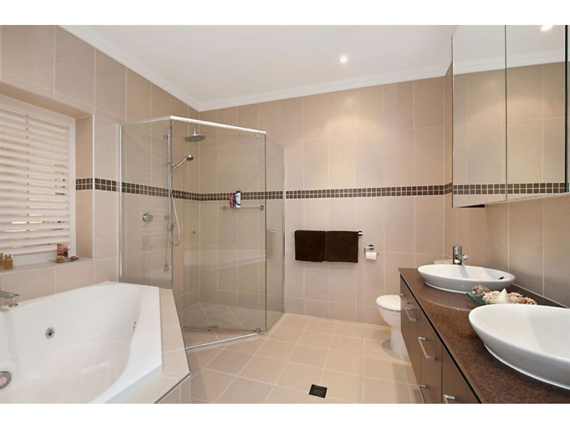 60 Nicklaus Court, Merrimac QLD 4226