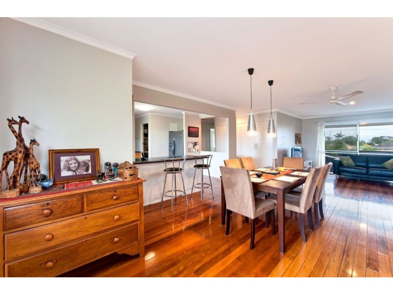 14 Muscovey Avenue, Paradise Point QLD 4216