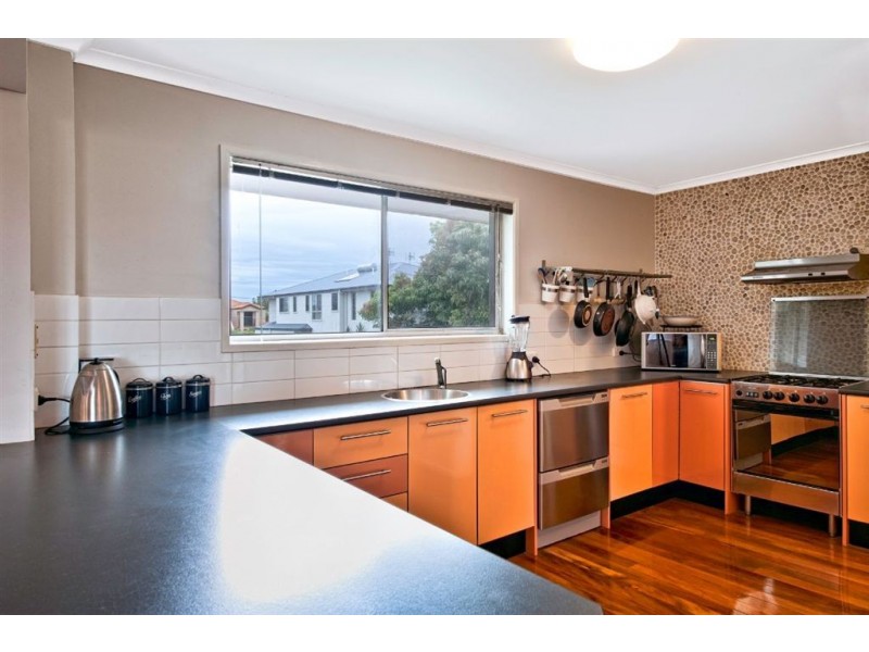 14 Muscovey Avenue, Paradise Point QLD 4216