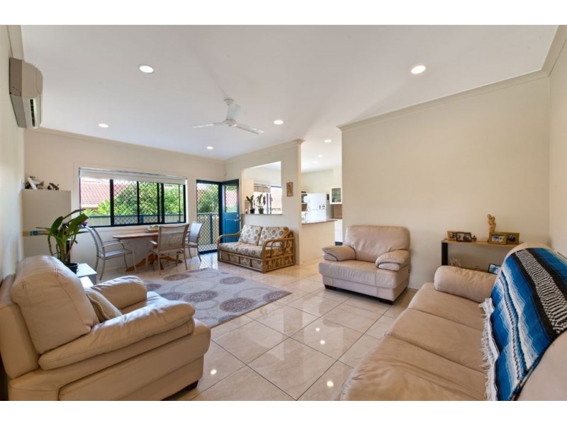 1/7 Shoveller Avenue, Paradise Point QLD 4216