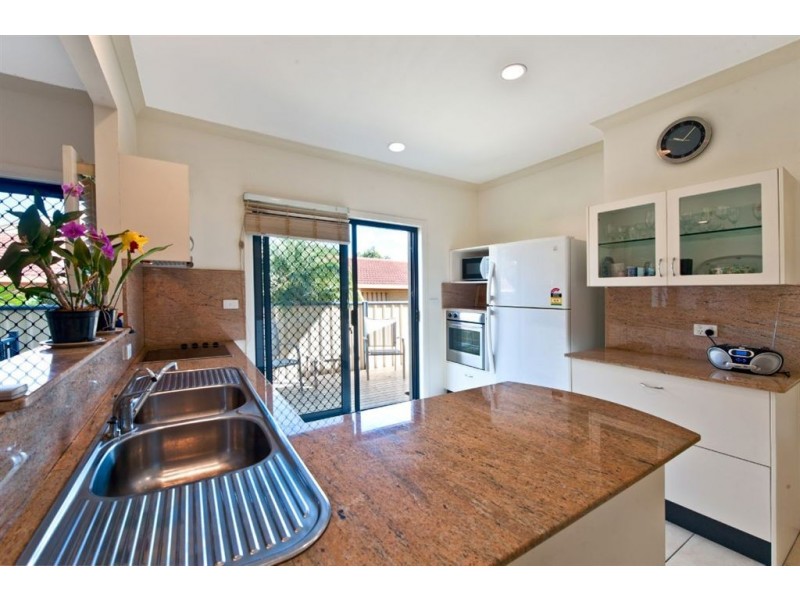 1/7 Shoveller Avenue, Paradise Point QLD 4216