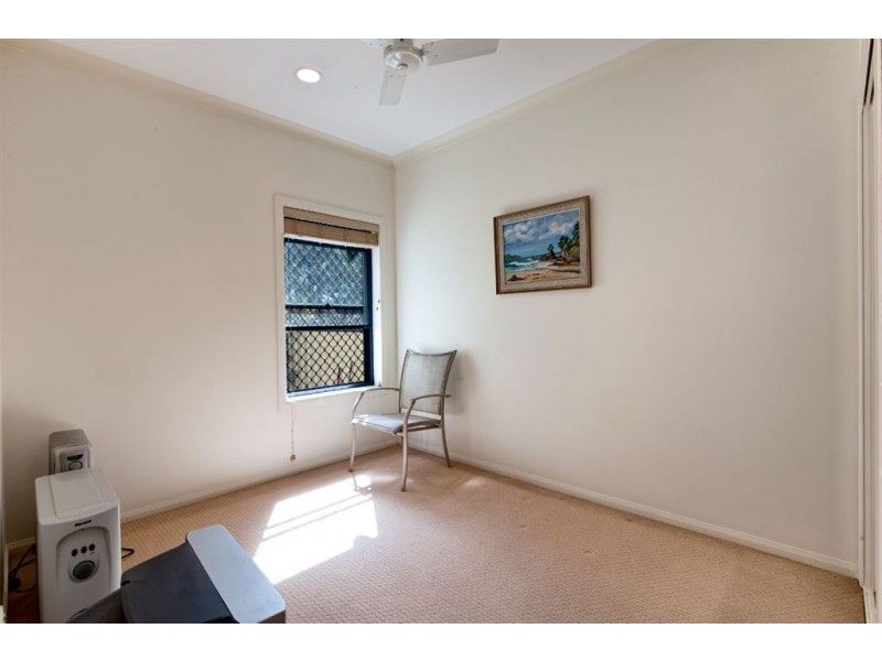 1/7 Shoveller Avenue, Paradise Point QLD 4216