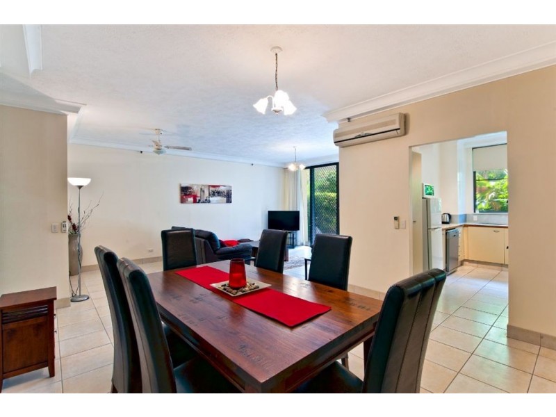 2/5 Enderley Avenue, Surfers Paradise QLD 4217