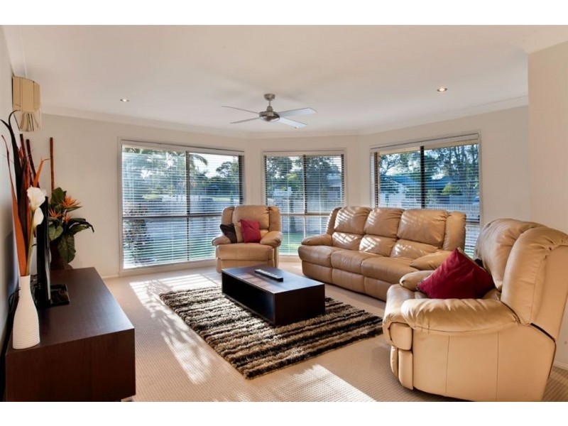 38 Matthew Flinders Drive, Hollywell QLD 4216