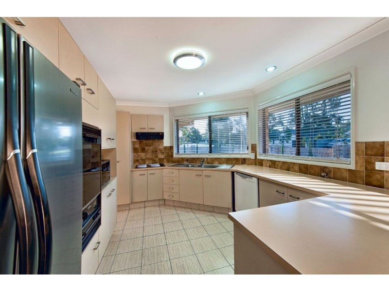 38 Matthew Flinders Drive, Hollywell QLD 4216