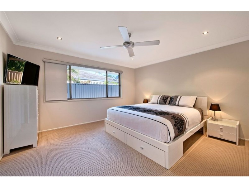 38 Matthew Flinders Drive, Hollywell QLD 4216