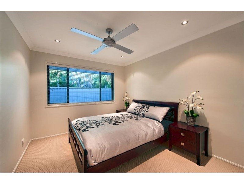 38 Matthew Flinders Drive, Hollywell QLD 4216