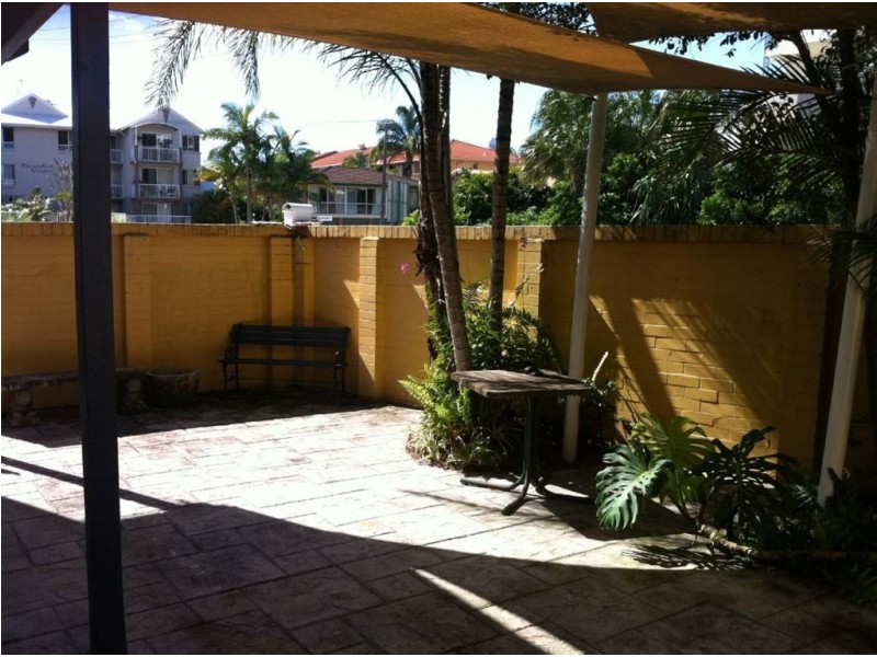 2/54 Darrambal Street, Surfers Paradise QLD 4217