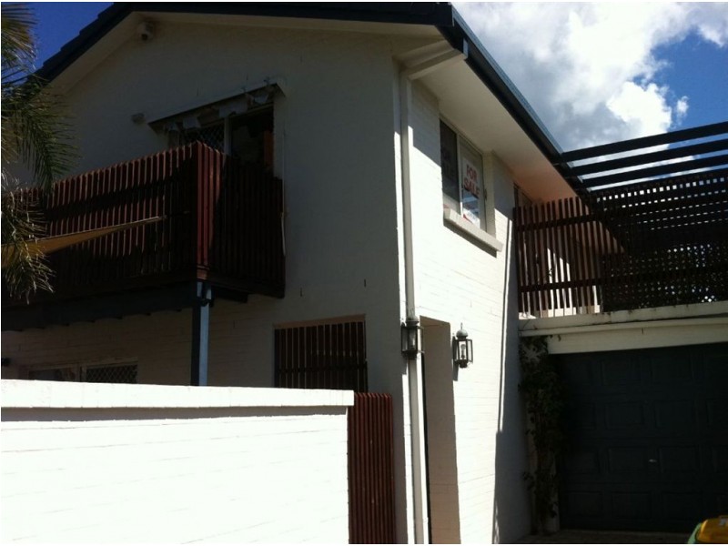 2/54 Darrambal Street, Surfers Paradise QLD 4217