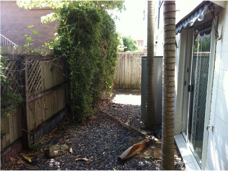 2/54 Darrambal Street, Surfers Paradise QLD 4217