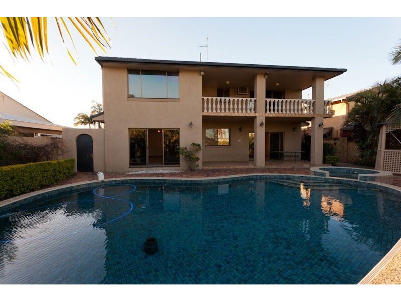 49 Sunrise Boulevard, Surfers Paradise QLD 4217