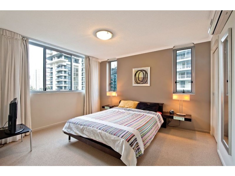 21 Cypress Avenue, Surfers Paradise QLD 4217