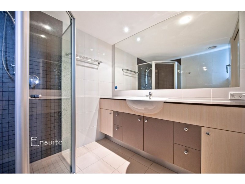 21 Cypress Avenue, Surfers Paradise QLD 4217