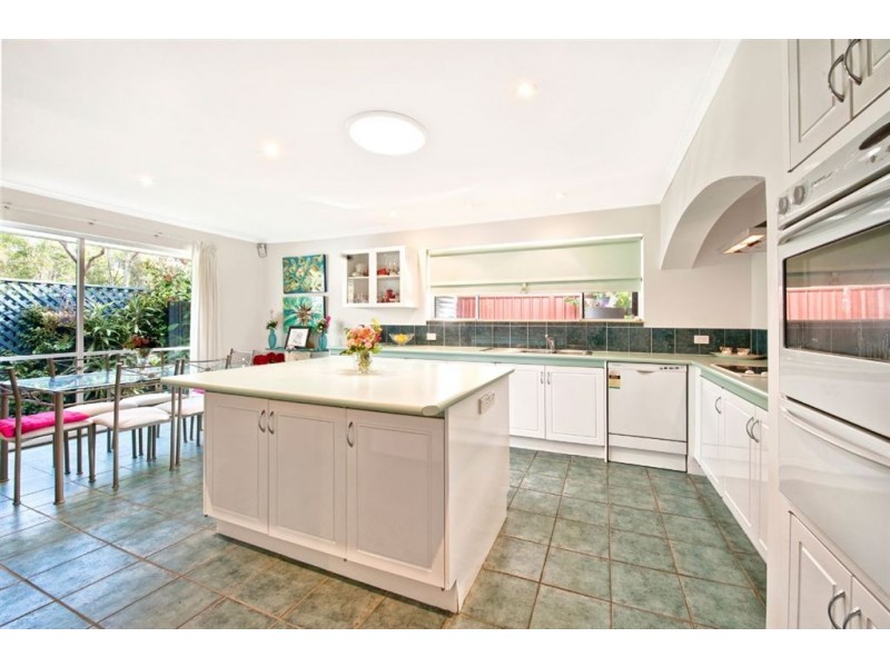 52 Columbus Drive, Hollywell QLD 4216