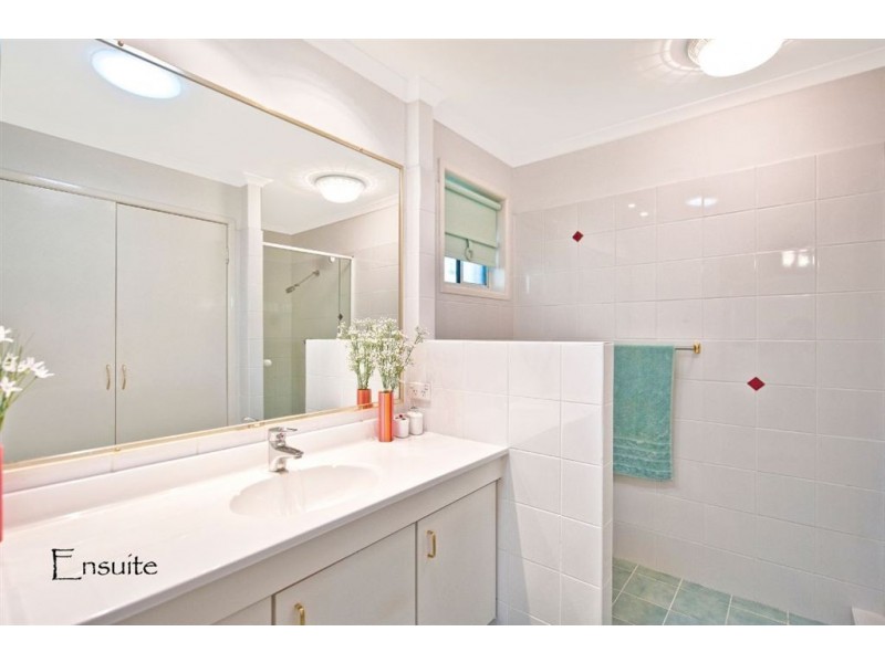 52 Columbus Drive, Hollywell QLD 4216