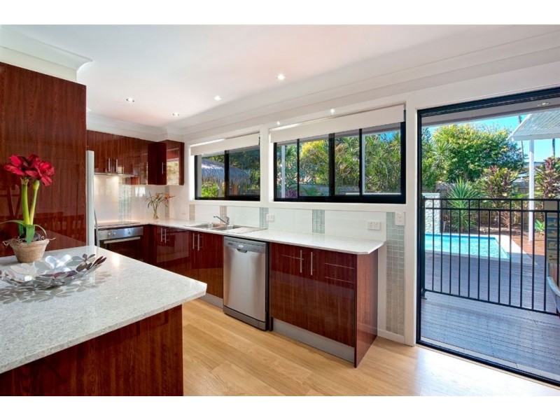 287 Morala Avenue, Runaway Bay QLD 4216